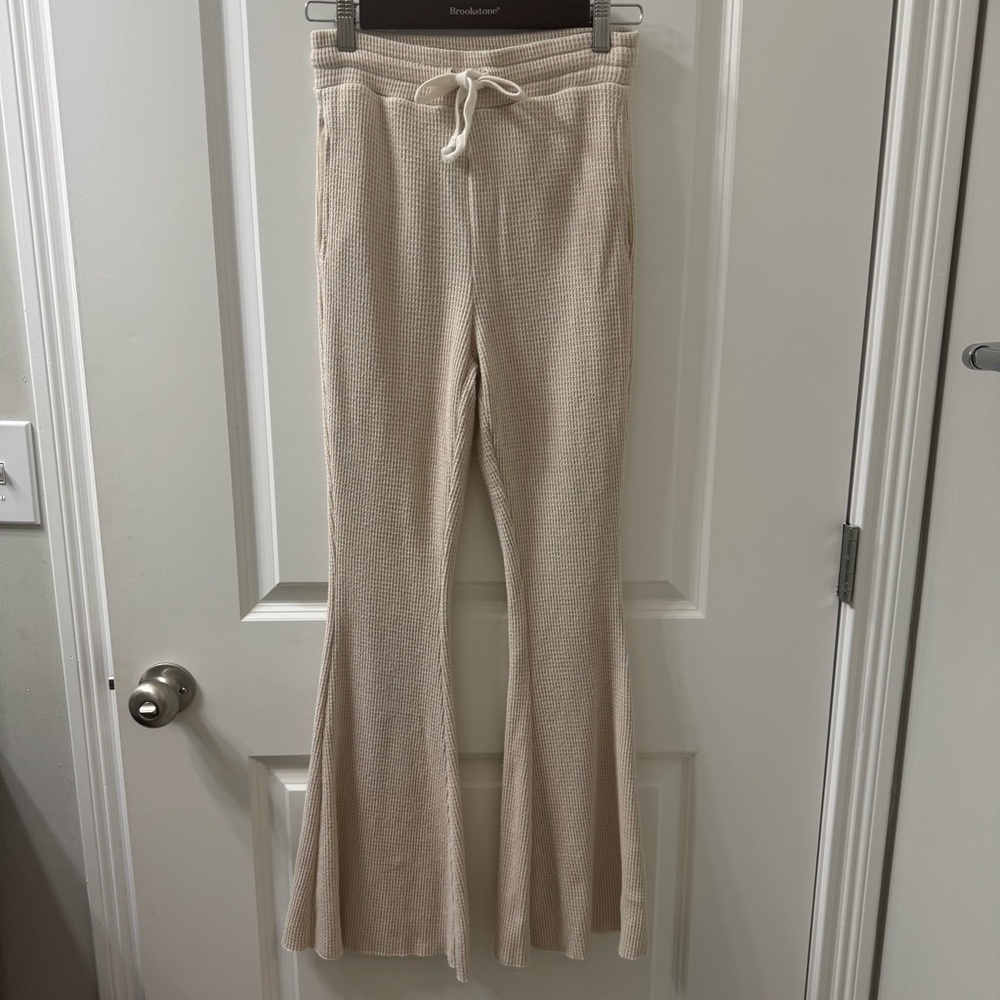 American Eagle High Waisted Waffle Knit Pant
